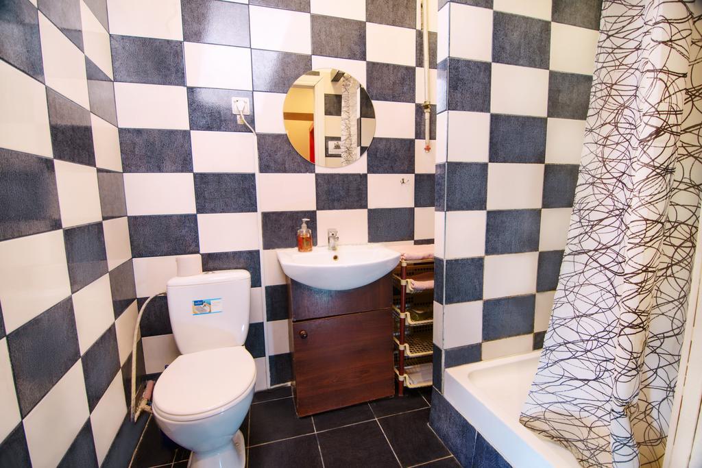 Hollywood Home Hostelリヴィウ 部屋 写真